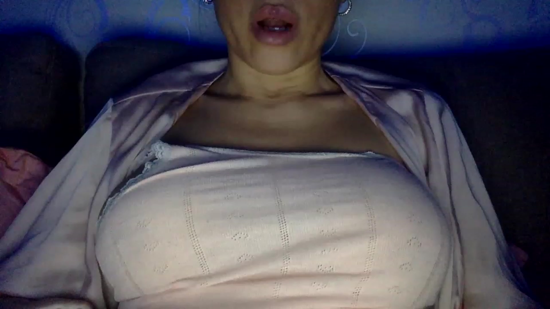 Gallery image thumbnail from ANASTASIA_SIA's myfreecams stream on, 12/02/2022, 02:31 image 8 of 20