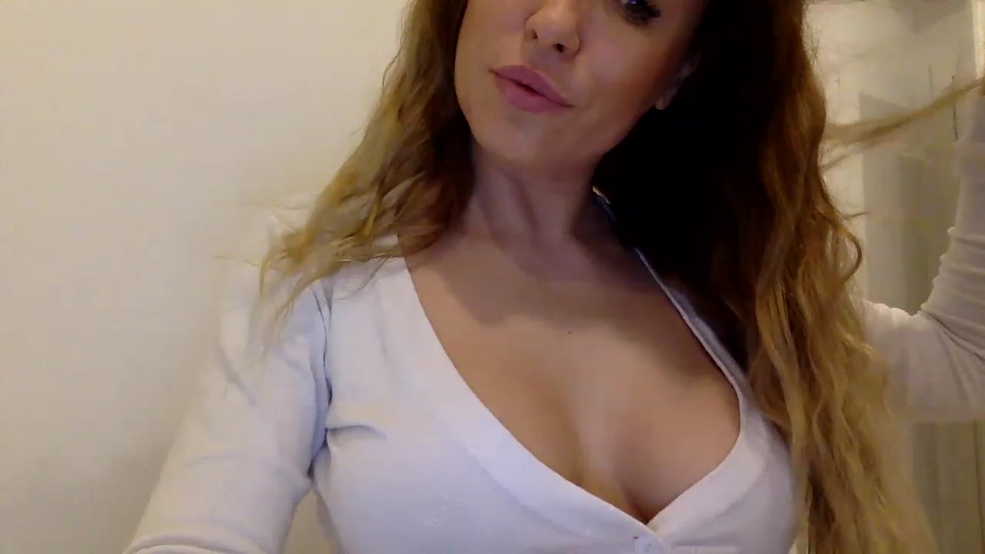 Gallery image thumbnail from ANASTASIA_SIA's myfreecams stream on, 02/27/2023, 21:13 image 8 of 20