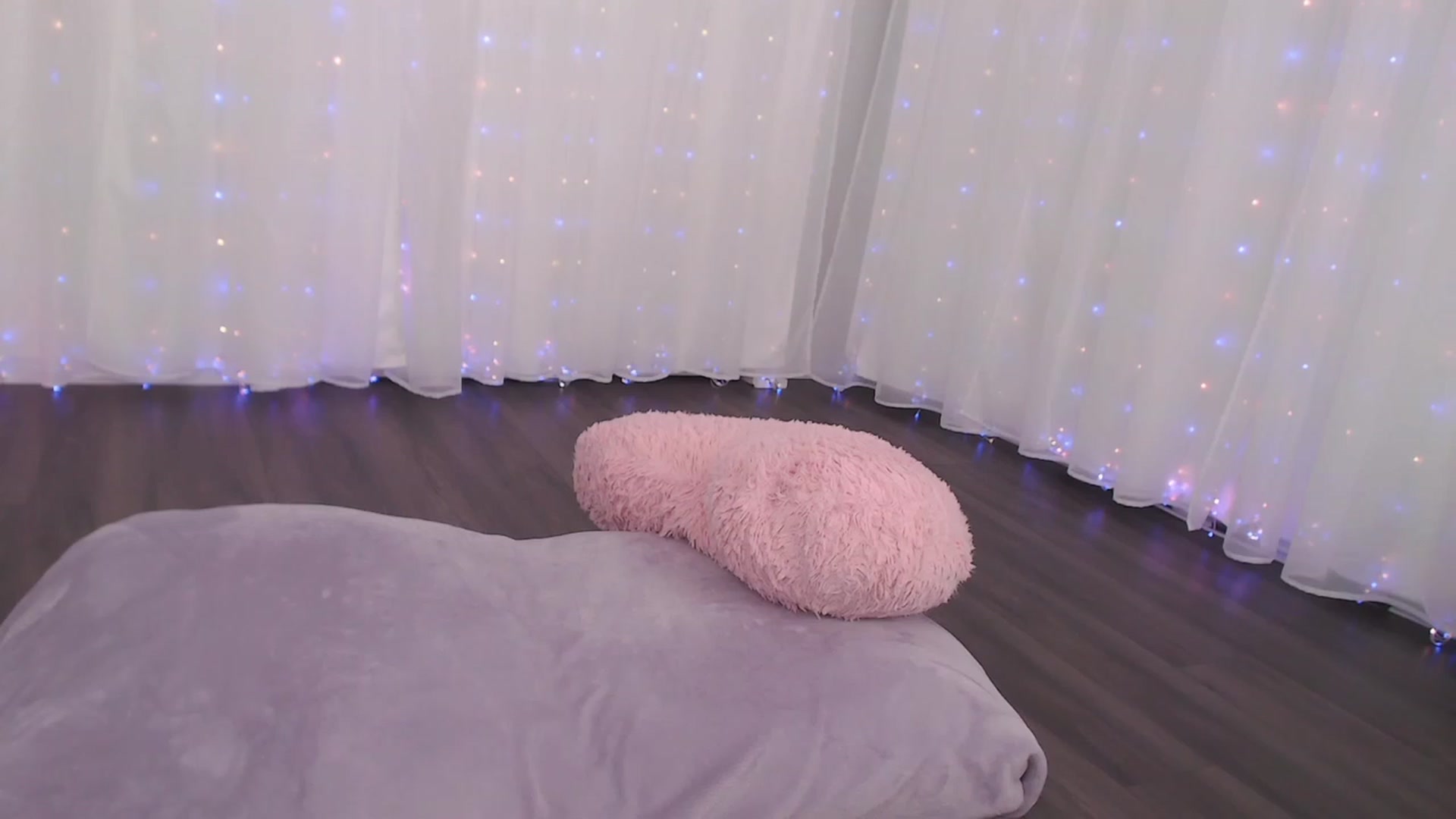 Gallery image thumbnail from ANGELinHEAT's myfreecams stream on, 12/28/2022, 01:23 image 20 of 20