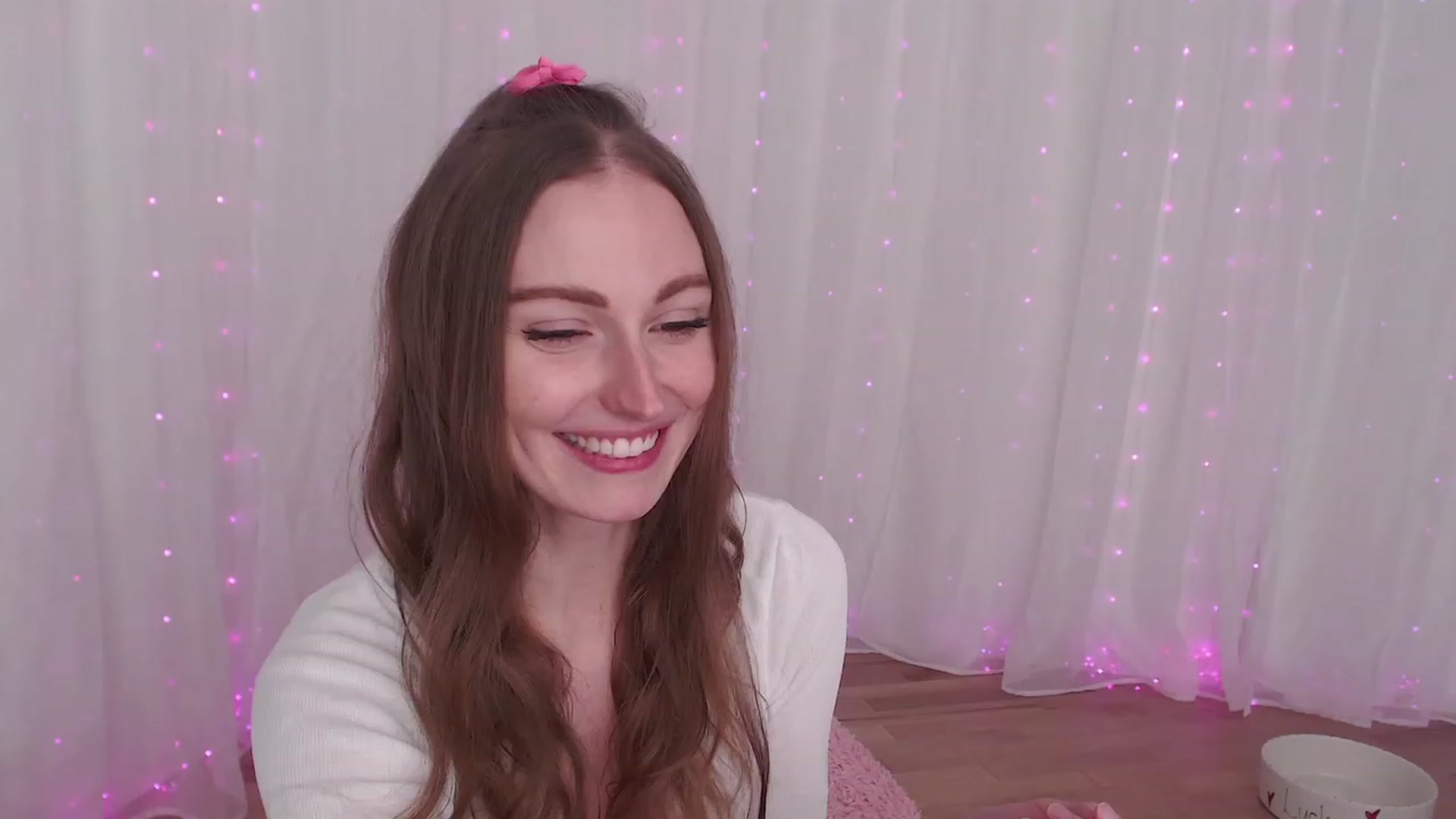Gallery image thumbnail from ANGELinHEAT's myfreecams stream on, 11/29/2023, 01:18 image 18 of 20