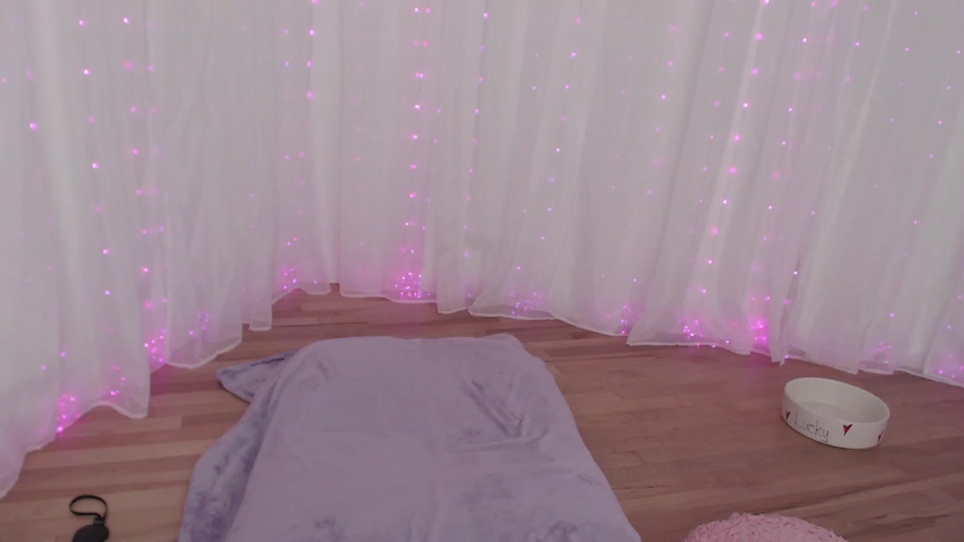 Gallery image thumbnail from ANGELinHEAT's myfreecams stream on, 11/29/2023, 03:24 image 2 of 20