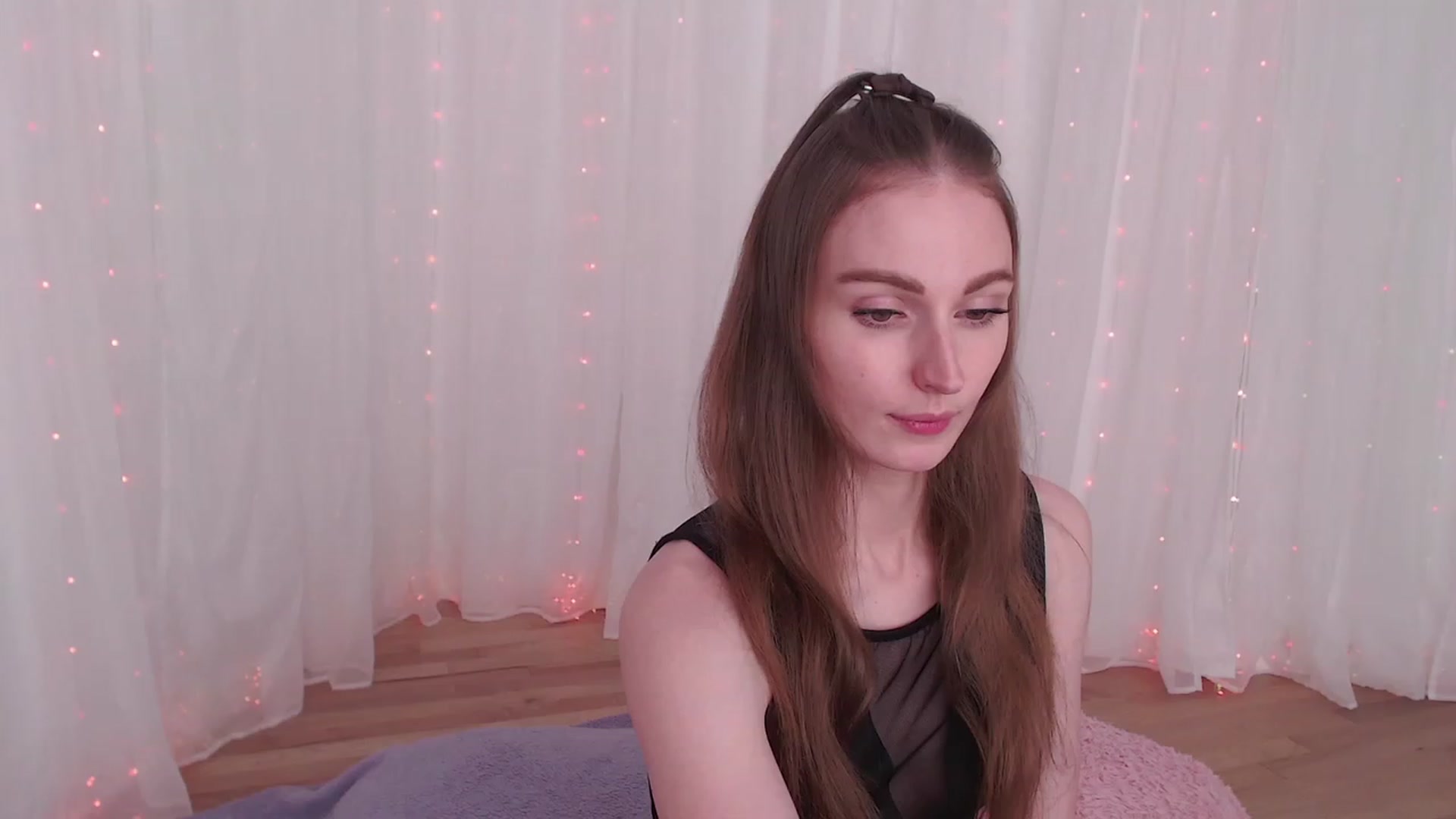 Gallery image thumbnail from ANGELinHEAT's myfreecams stream on, 12/12/2023, 08:03 image 3 of 20