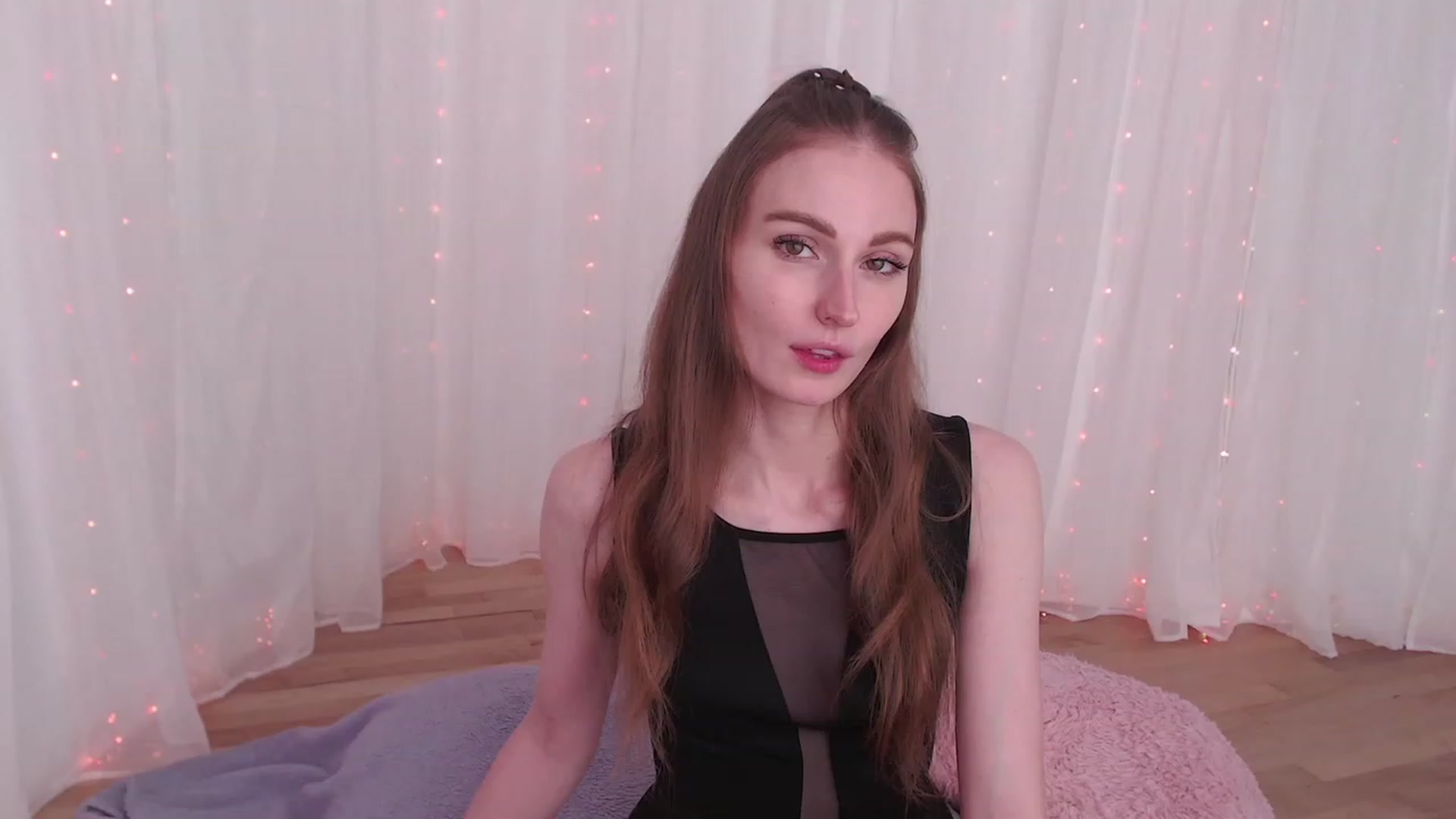 Gallery image thumbnail from ANGELinHEAT's myfreecams stream on, 12/12/2023, 08:03 image 19 of 20