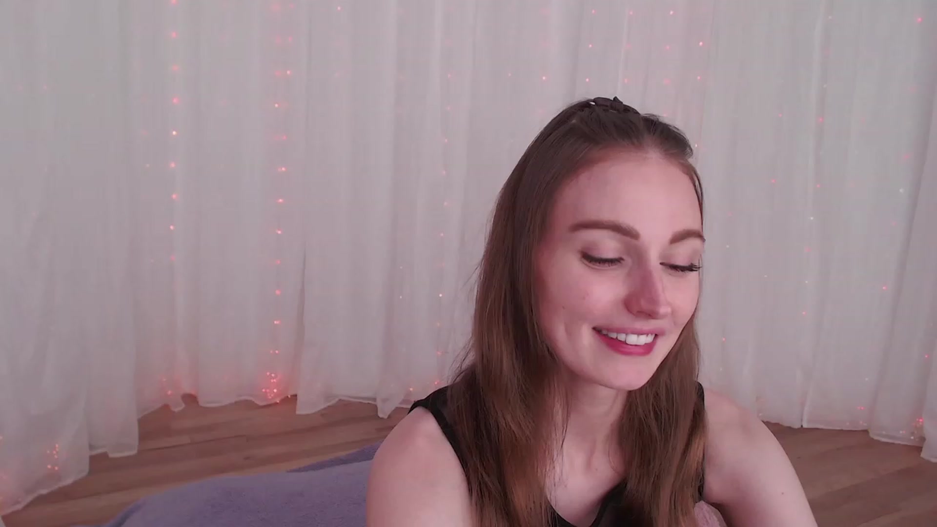 Gallery image thumbnail from ANGELinHEAT's myfreecams stream on, 12/12/2023, 08:03 image 11 of 20