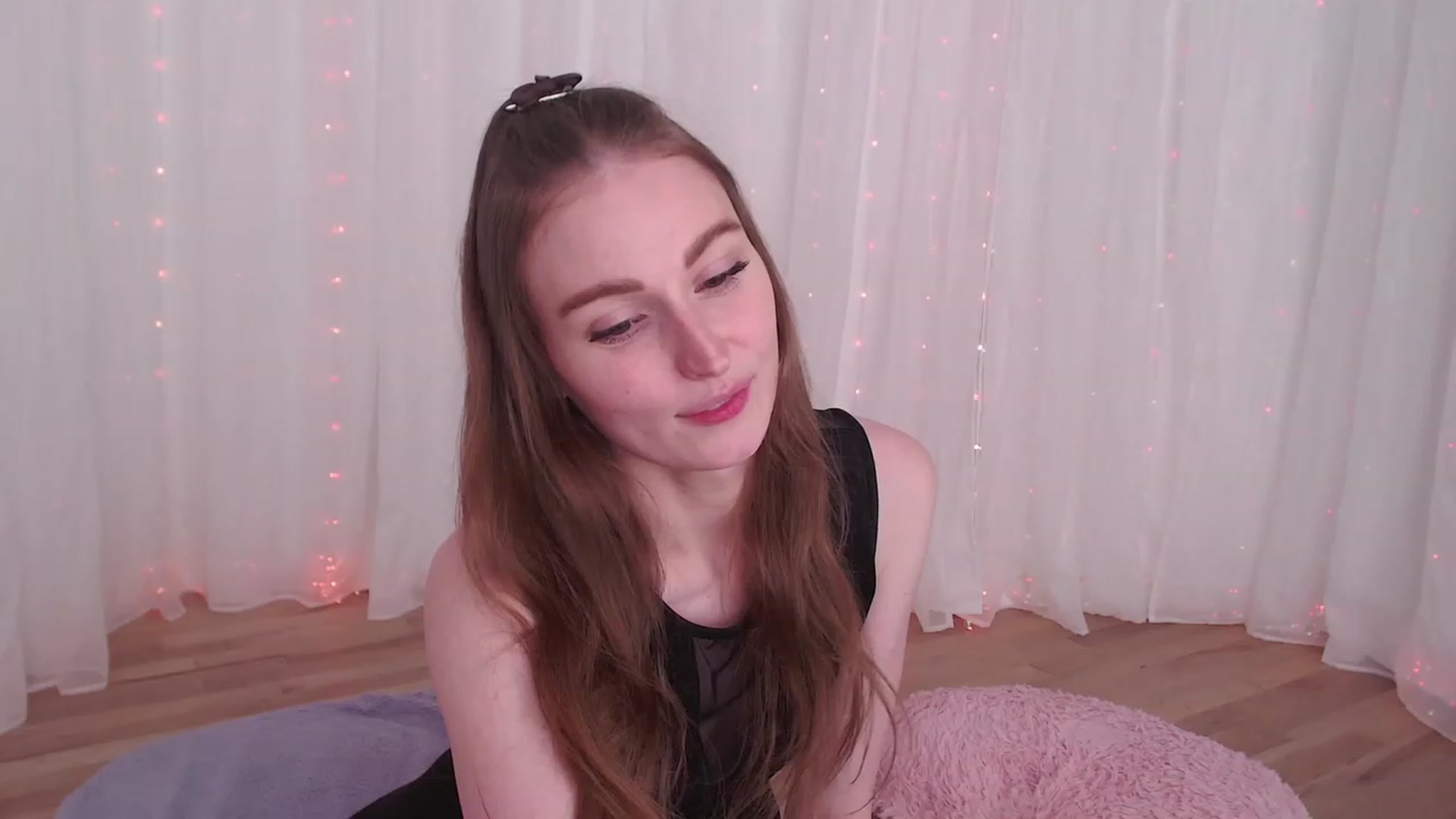 Gallery image thumbnail from ANGELinHEAT's myfreecams stream on, 12/12/2023, 09:52 image 19 of 20