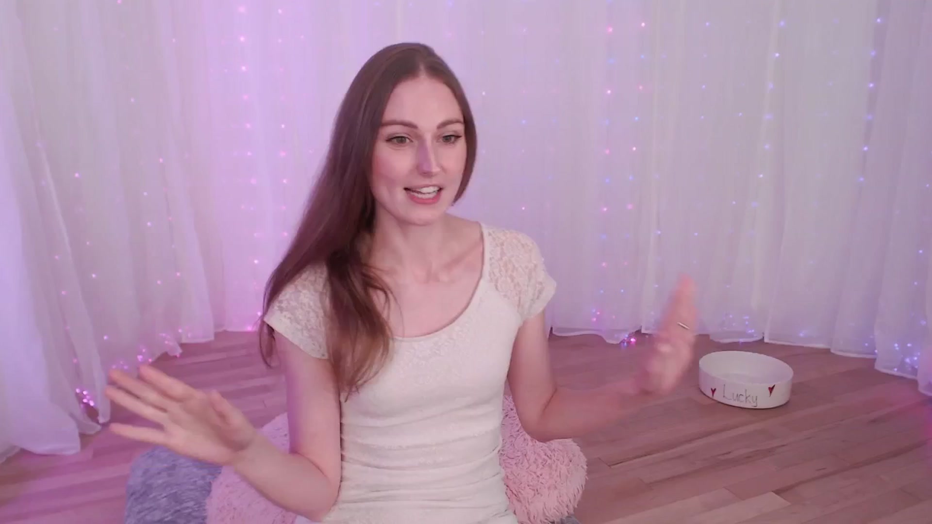 Gallery image thumbnail from ANGELinHEAT's myfreecams stream on, 04/14/2025, 02:52 image 14 of 20