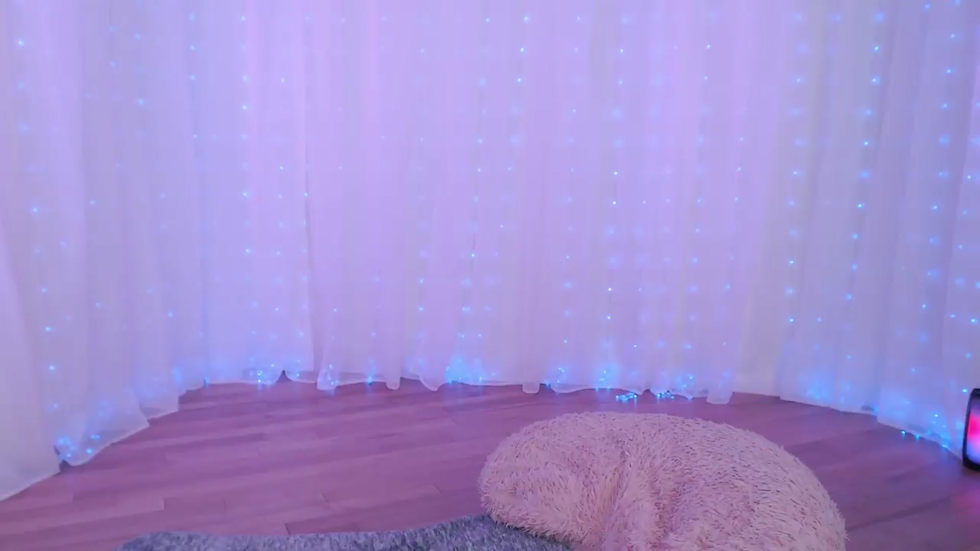 Gallery image thumbnail from ANGELinHEAT's myfreecams stream on, 07/30/2026, 08:29 image 19 of 20