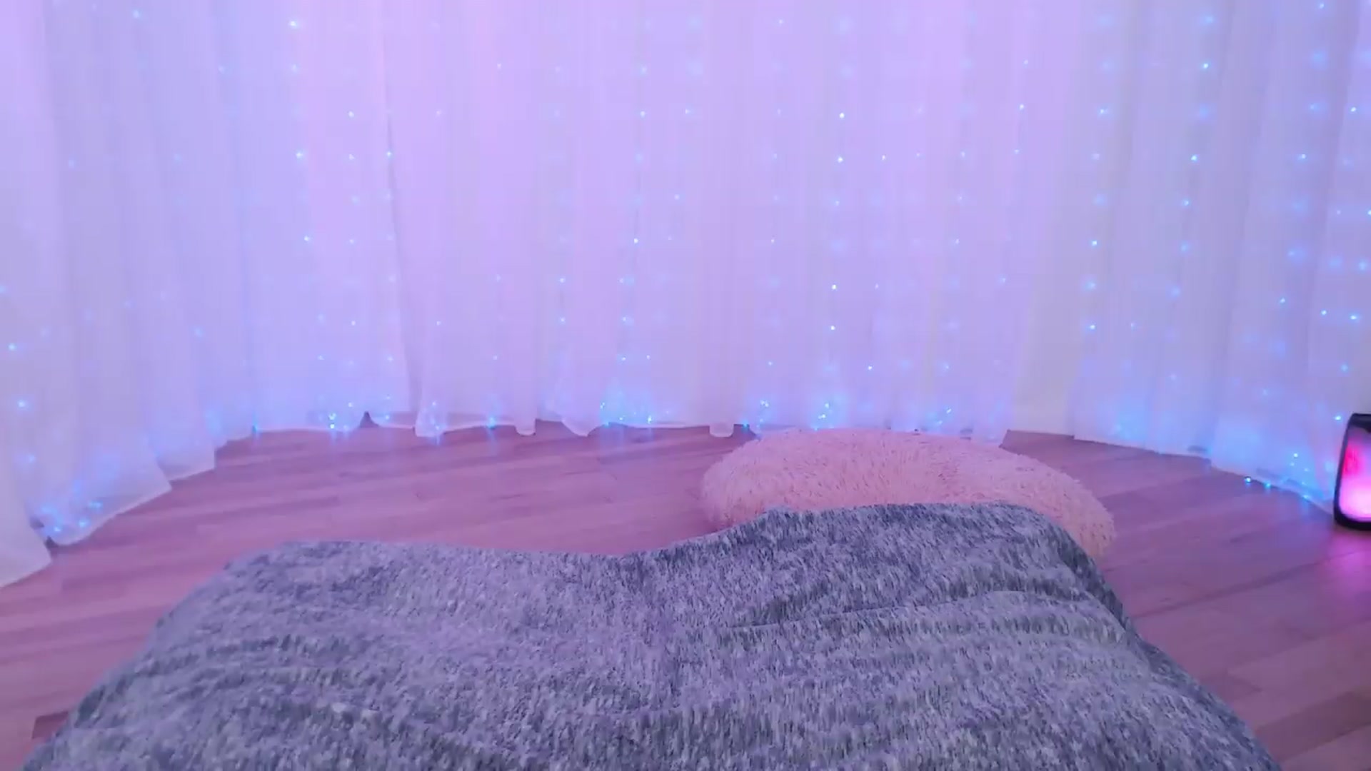 Gallery image thumbnail from ANGELinHEAT's myfreecams stream on, 07/30/2026, 08:29 image 13 of 20