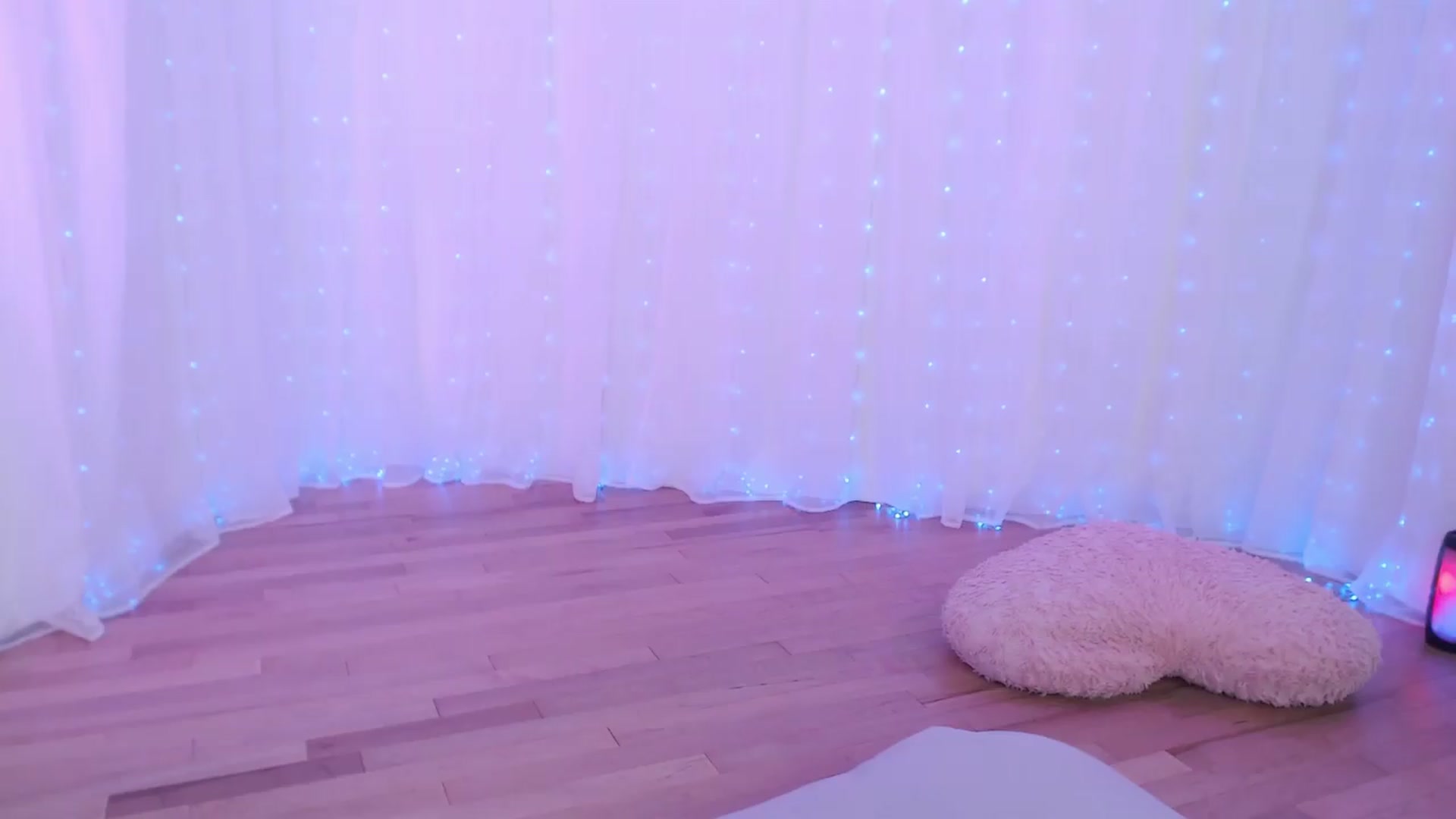 Gallery image thumbnail from ANGELinHEAT's myfreecams stream on, 08/12/2026, 05:45 image 12 of 20