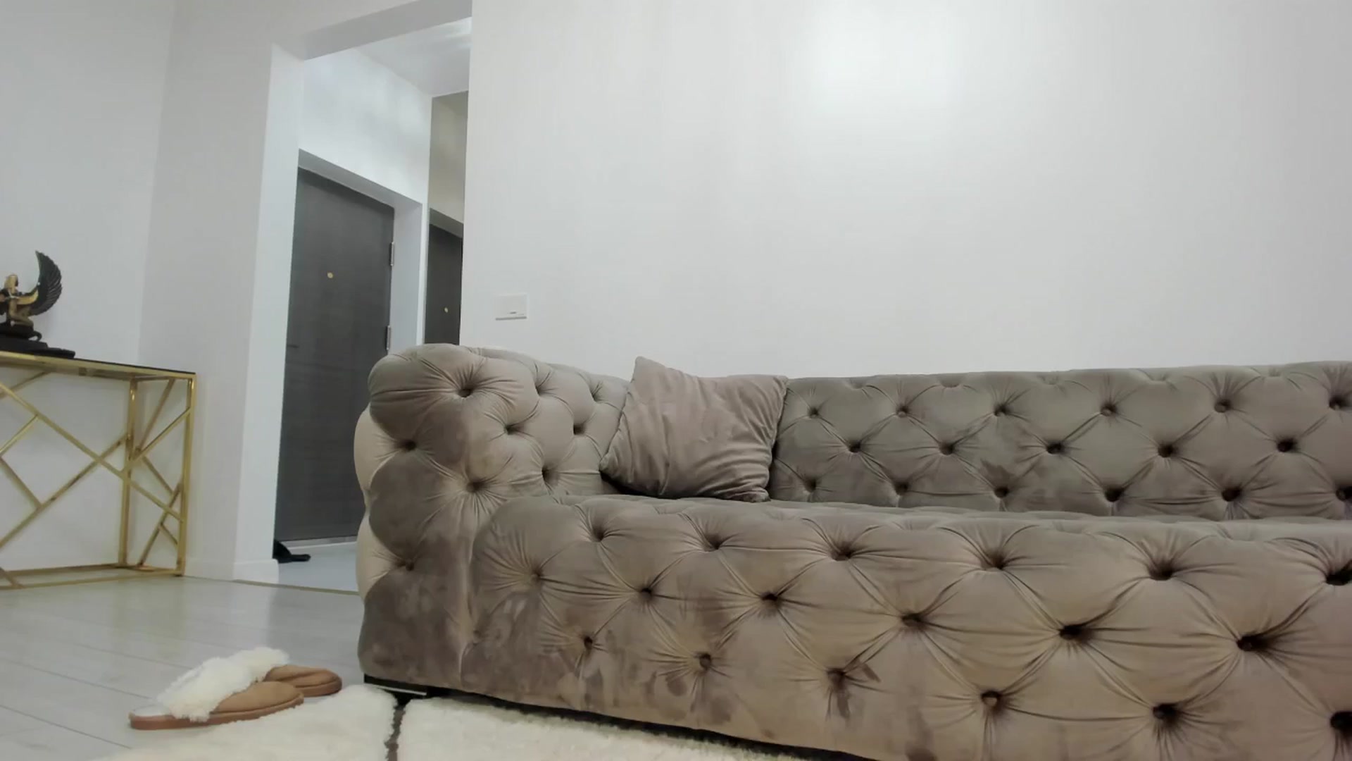Gallery image thumbnail from ANNEHURLEY's myfreecams stream on, 08/01/2024, 09:58 image 7 of 20