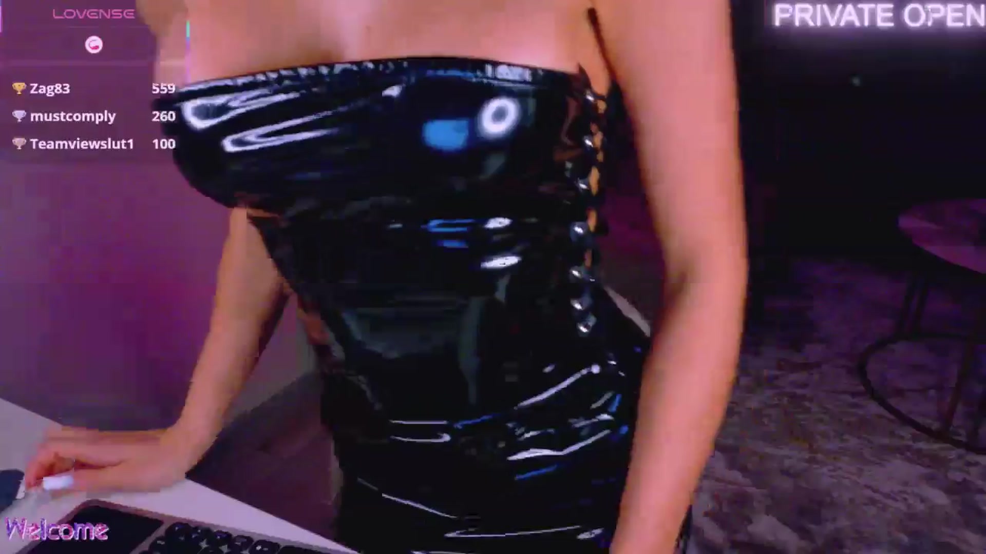 Gallery image thumbnail from ANNYAx's myfreecams stream on, 04/17/2026, 18:30 image 19 of 20