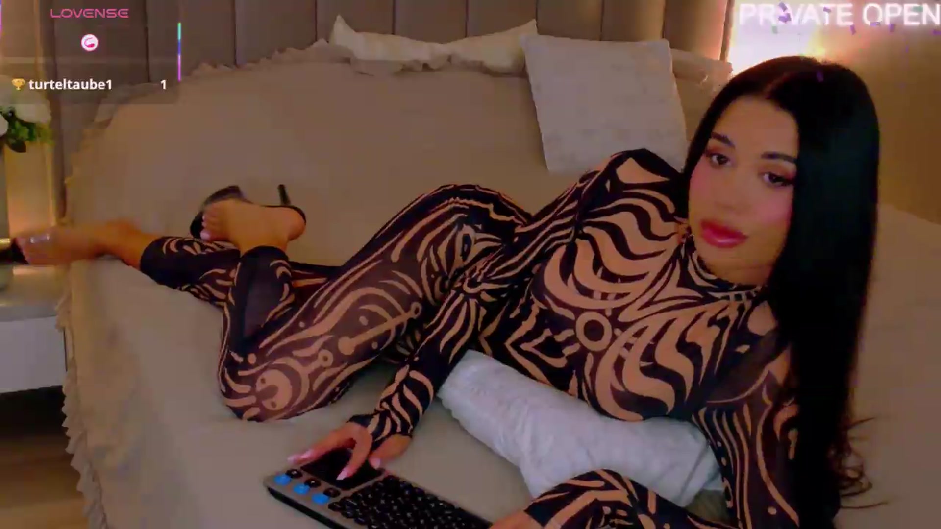 Gallery image thumbnail from ANNYAx's myfreecams stream on, 05/14/2026, 14:57 image 5 of 20