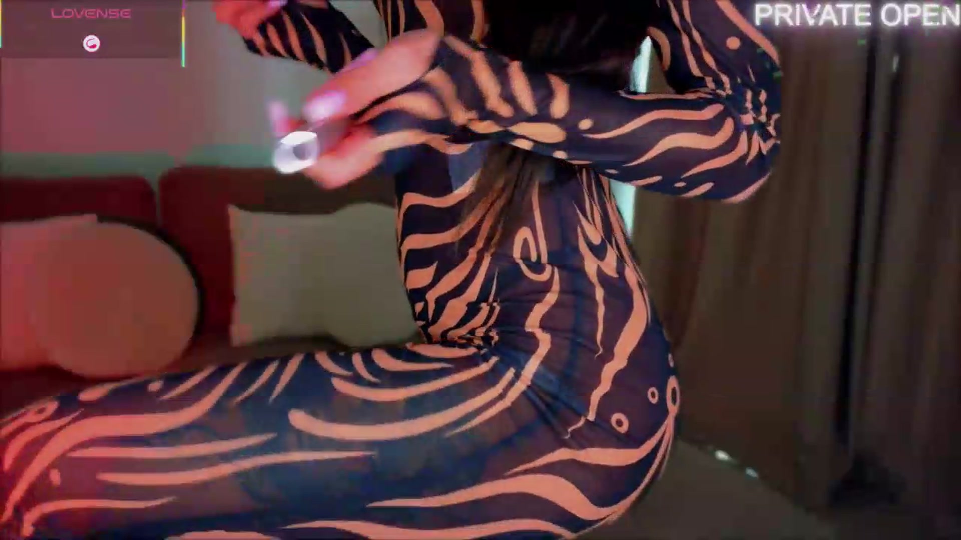 Gallery image thumbnail from ANNYAx's myfreecams stream on, 05/19/2026, 13:15 image 17 of 20