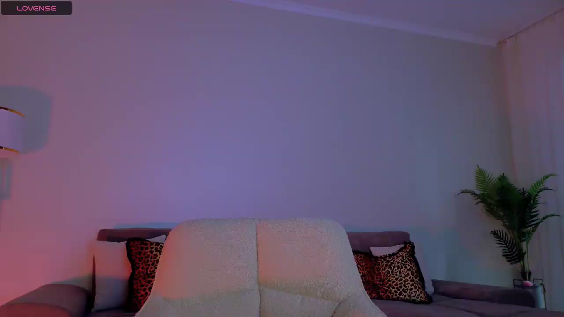 Gallery image thumbnail from ANNYAx's myfreecams stream on, 08/18/2026, 15:45 image 10 of 20