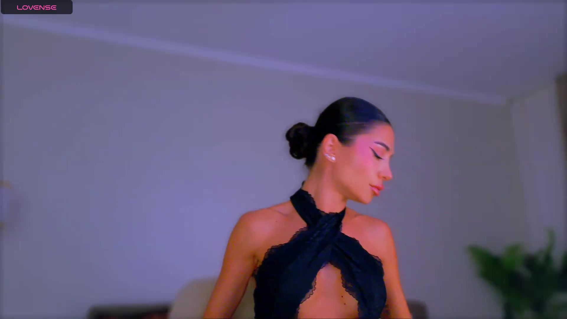 Gallery image thumbnail from ANNYAx's myfreecams stream on, 08/27/2026, 15:10 image 12 of 20