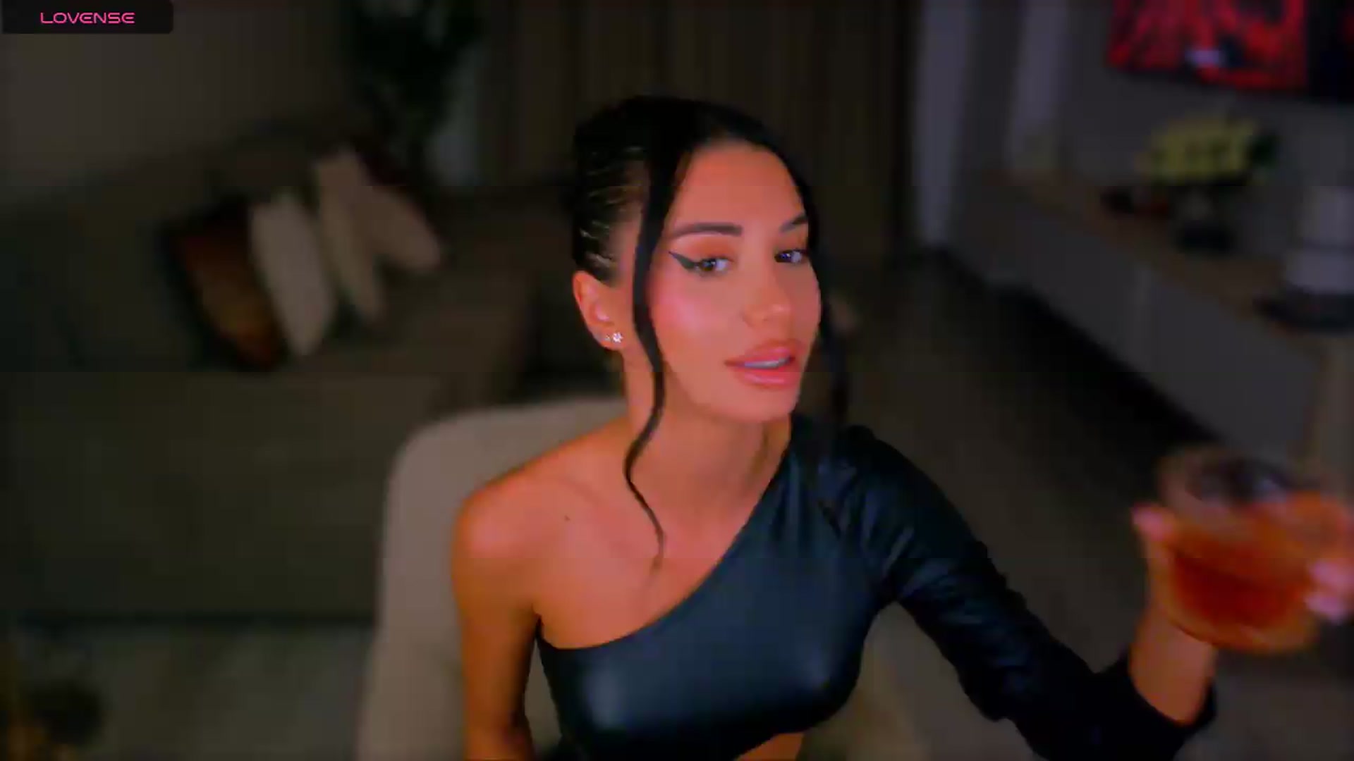 Gallery image thumbnail from ANNYAx's myfreecams stream on, 08/29/2026, 17:00 image 13 of 20
