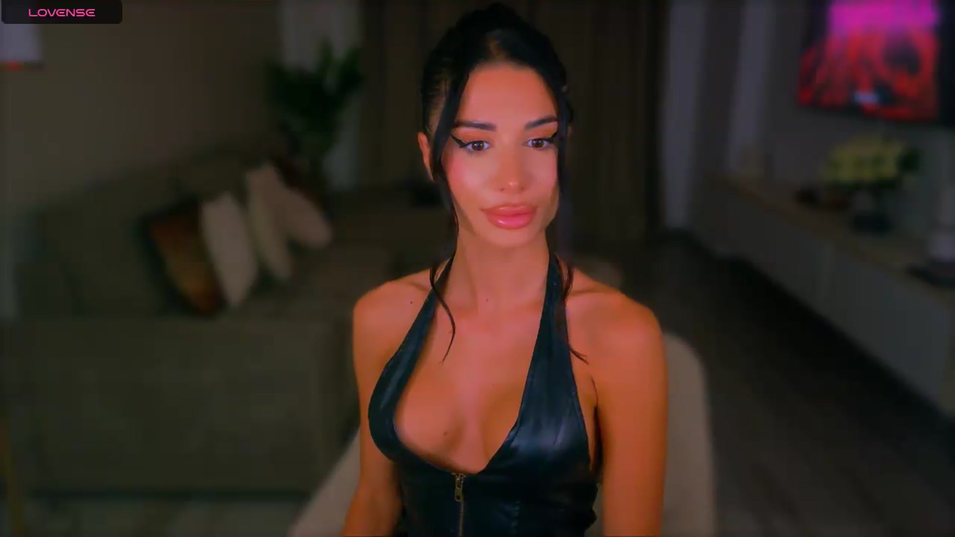 Gallery image thumbnail from ANNYAx's myfreecams stream on, 08/29/2026, 17:50 image 4 of 20