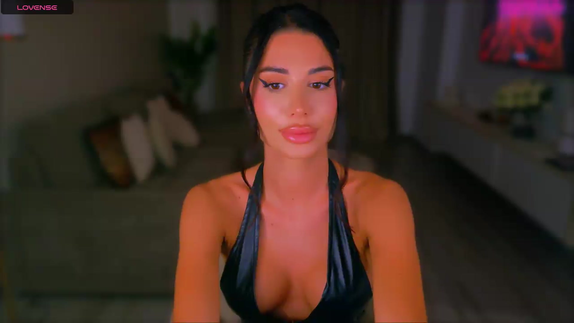 Gallery image thumbnail from ANNYAx's myfreecams stream on, 08/29/2026, 17:50 image 15 of 20