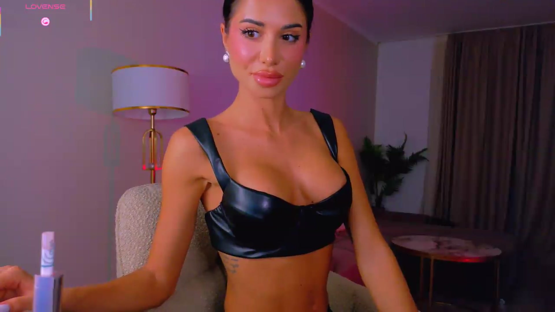 Gallery image thumbnail from ANNYAx's myfreecams stream on, 09/10/2026, 17:10 image 12 of 20