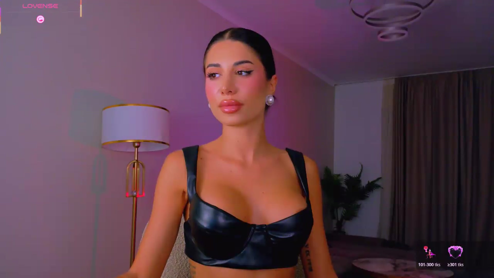 Gallery image thumbnail from ANNYAx's myfreecams stream on, 09/10/2026, 17:10 image 7 of 20