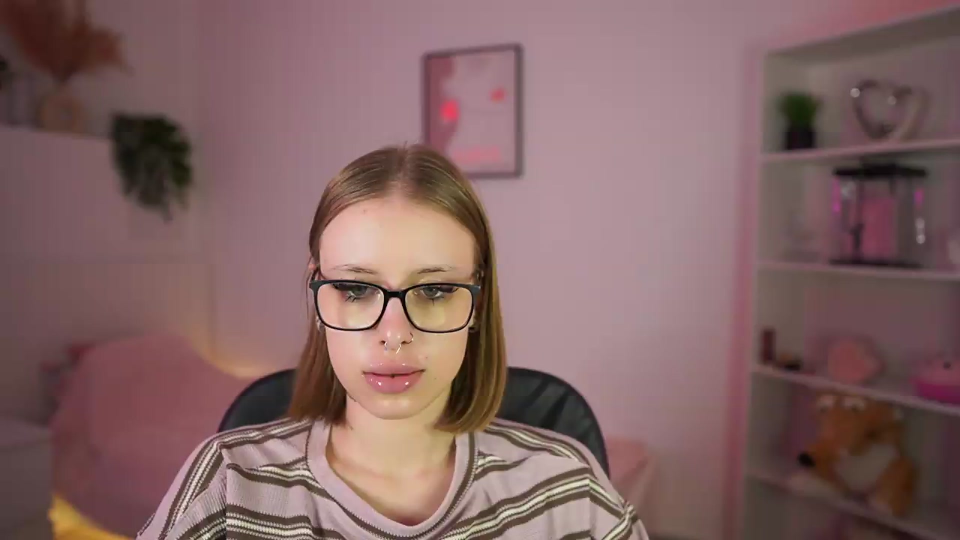 Gallery image thumbnail from ANastasiaTkachenko's myfreecams stream on, 09/20/2026, 18:09 image 4 of 20