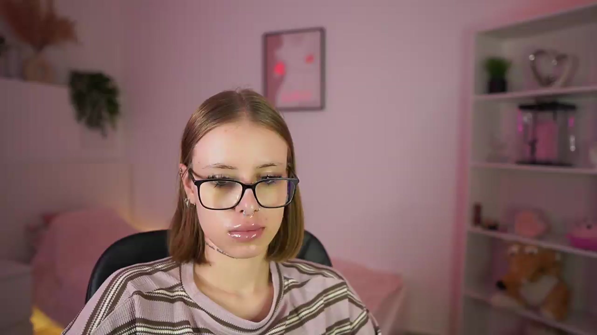 Gallery image thumbnail from ANastasiaTkachenko's myfreecams stream on, 09/20/2026, 18:09 image 3 of 20