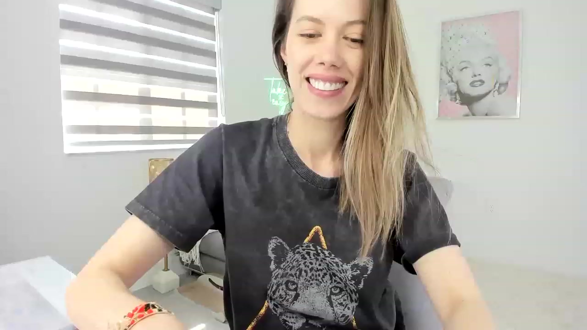 Gallery image thumbnail from APRILX_LOVE's myfreecams stream on, 02/28/2023, 19:18 image 19 of 20
