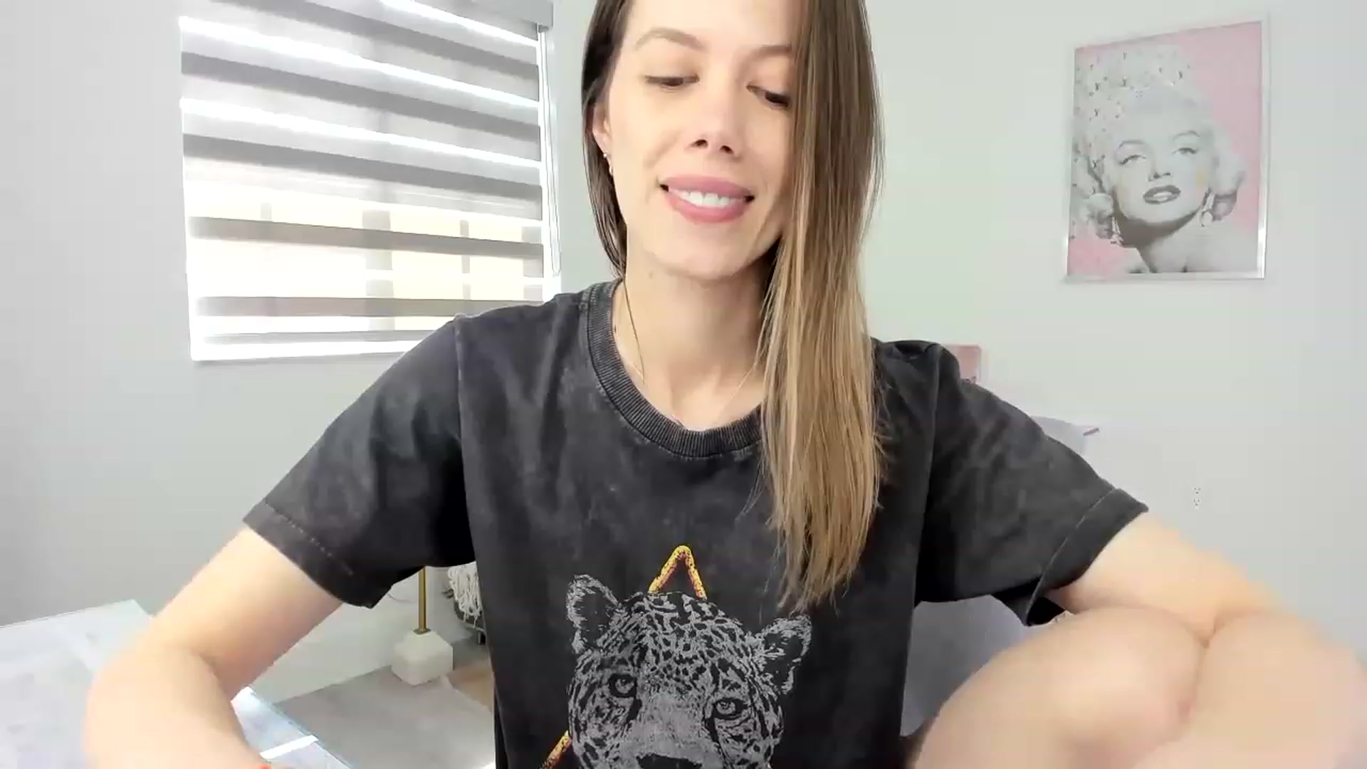 Gallery image thumbnail from APRILX_LOVE's myfreecams stream on, 02/28/2023, 19:18 image 14 of 20