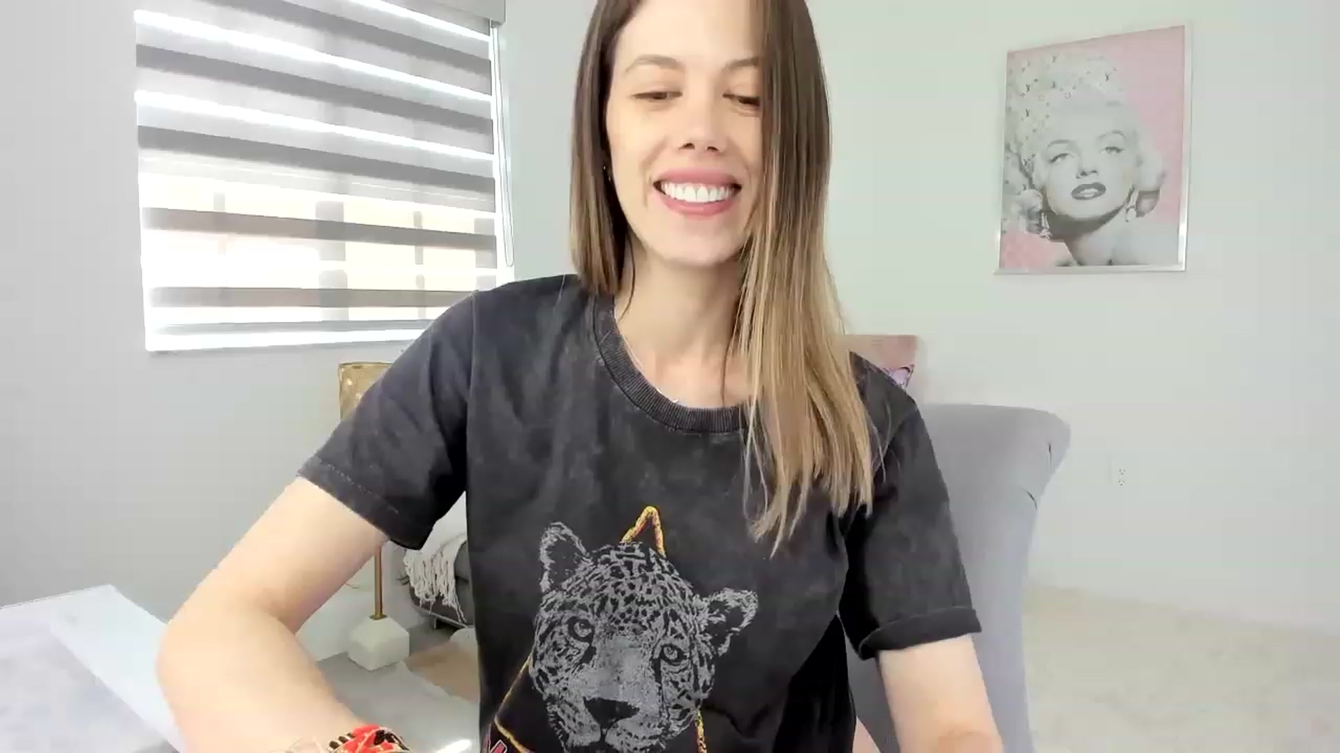 Gallery image thumbnail from APRILX_LOVE's myfreecams stream on, 02/28/2023, 19:18 image 18 of 20