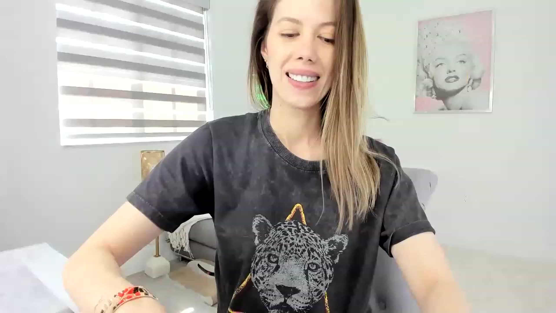 Gallery image thumbnail from APRILX_LOVE's myfreecams stream on, 02/28/2023, 19:18 image 20 of 20
