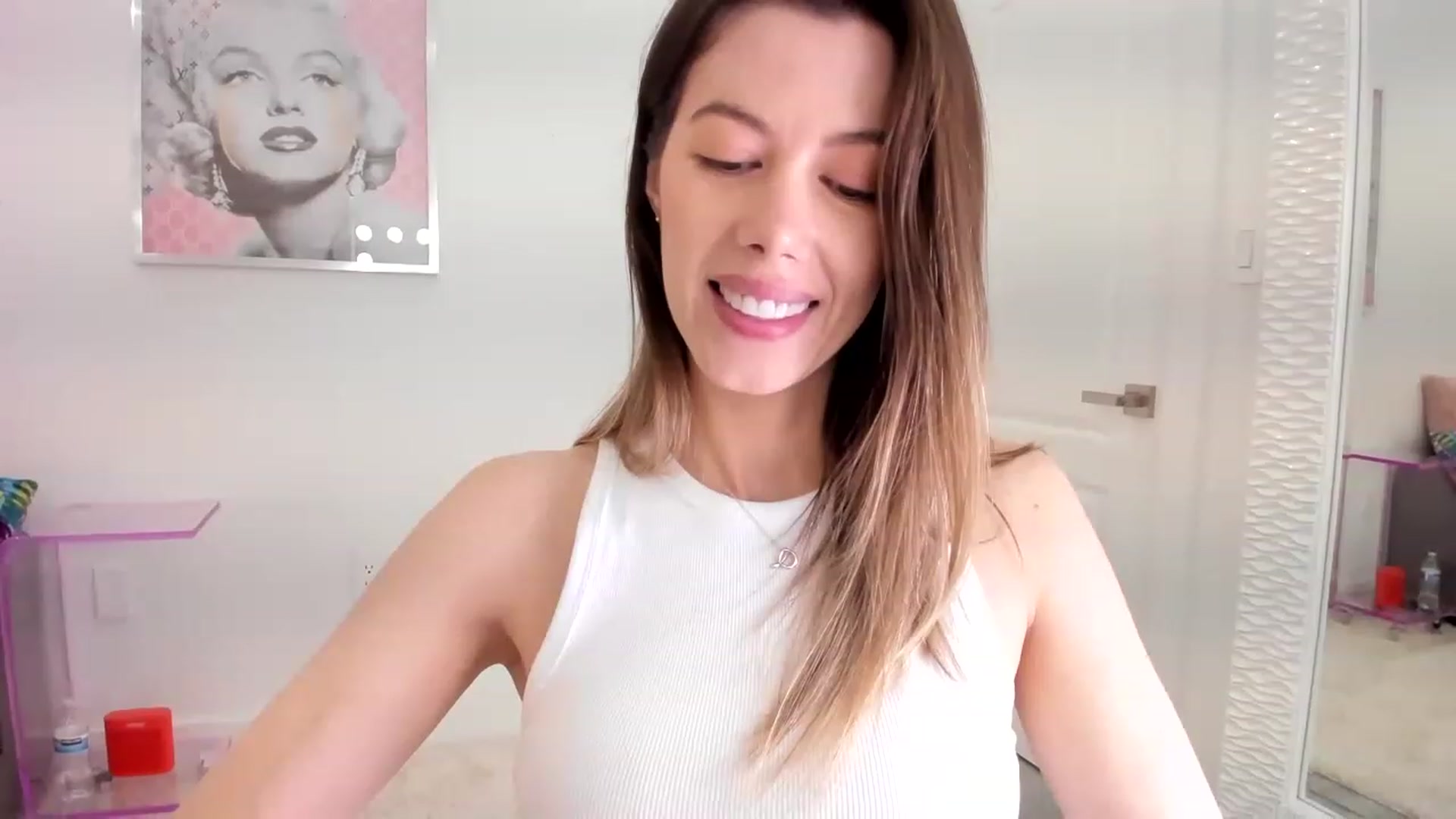 Gallery image thumbnail from APRILX_LOVE's myfreecams stream on, 04/30/2023, 18:08 image 5 of 20