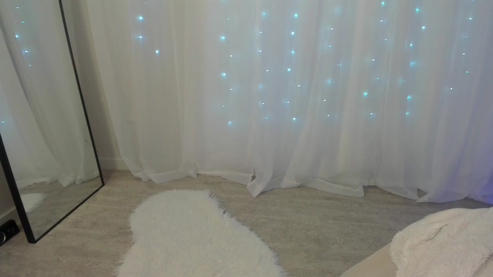 Gallery image thumbnail from ARIAllure's myfreecams stream on, 03/09/2025, 02:56 image 20 of 20