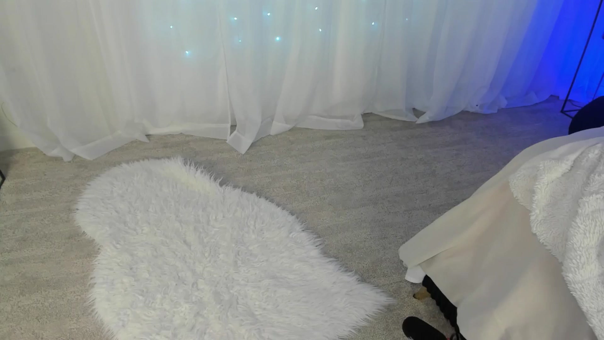 Gallery image thumbnail from ARIAllure's myfreecams stream on, 03/09/2025, 03:36 image 5 of 20