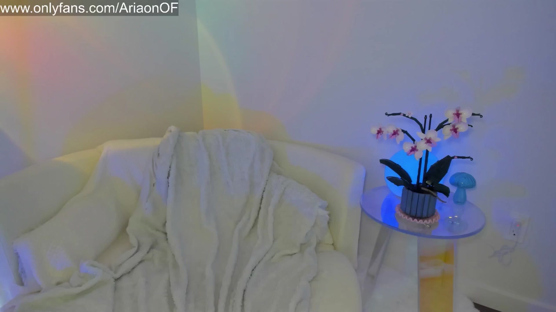 Gallery image thumbnail from ARIAllure's myfreecams stream on, 05/05/2025, 24:04 image 20 of 20
