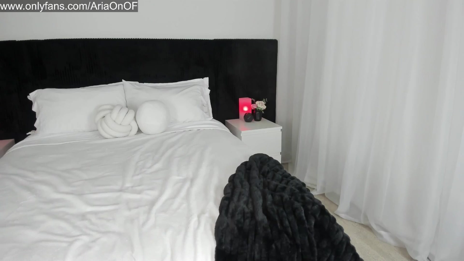 Gallery image thumbnail from ARIAllure's myfreecams stream on, 11/02/2025, 24:50 image 18 of 20