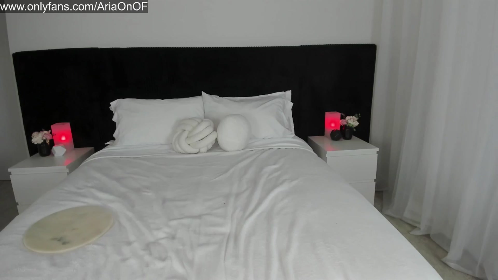 Gallery image thumbnail from ARIAllure's myfreecams stream on, 11/02/2025, 03:08 image 17 of 20