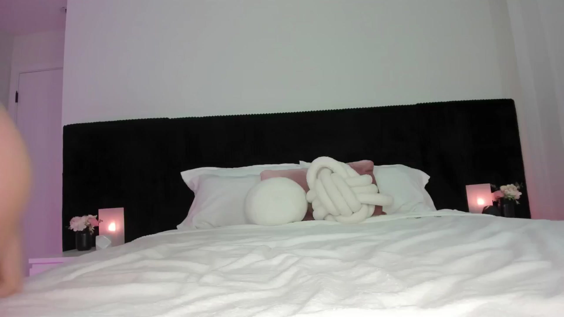 Gallery image thumbnail from ARIAllure's myfreecams stream on, 11/16/2025, 03:44 image 16 of 20
