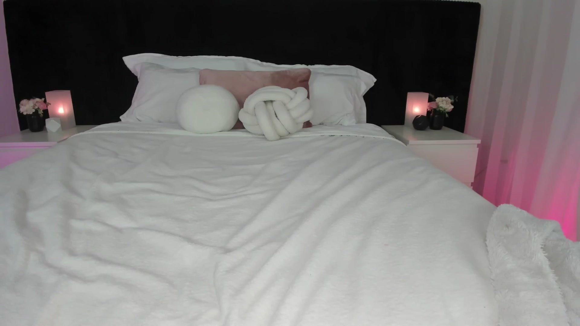 Gallery image thumbnail from ARIAllure's myfreecams stream on, 11/16/2025, 03:44 image 10 of 20