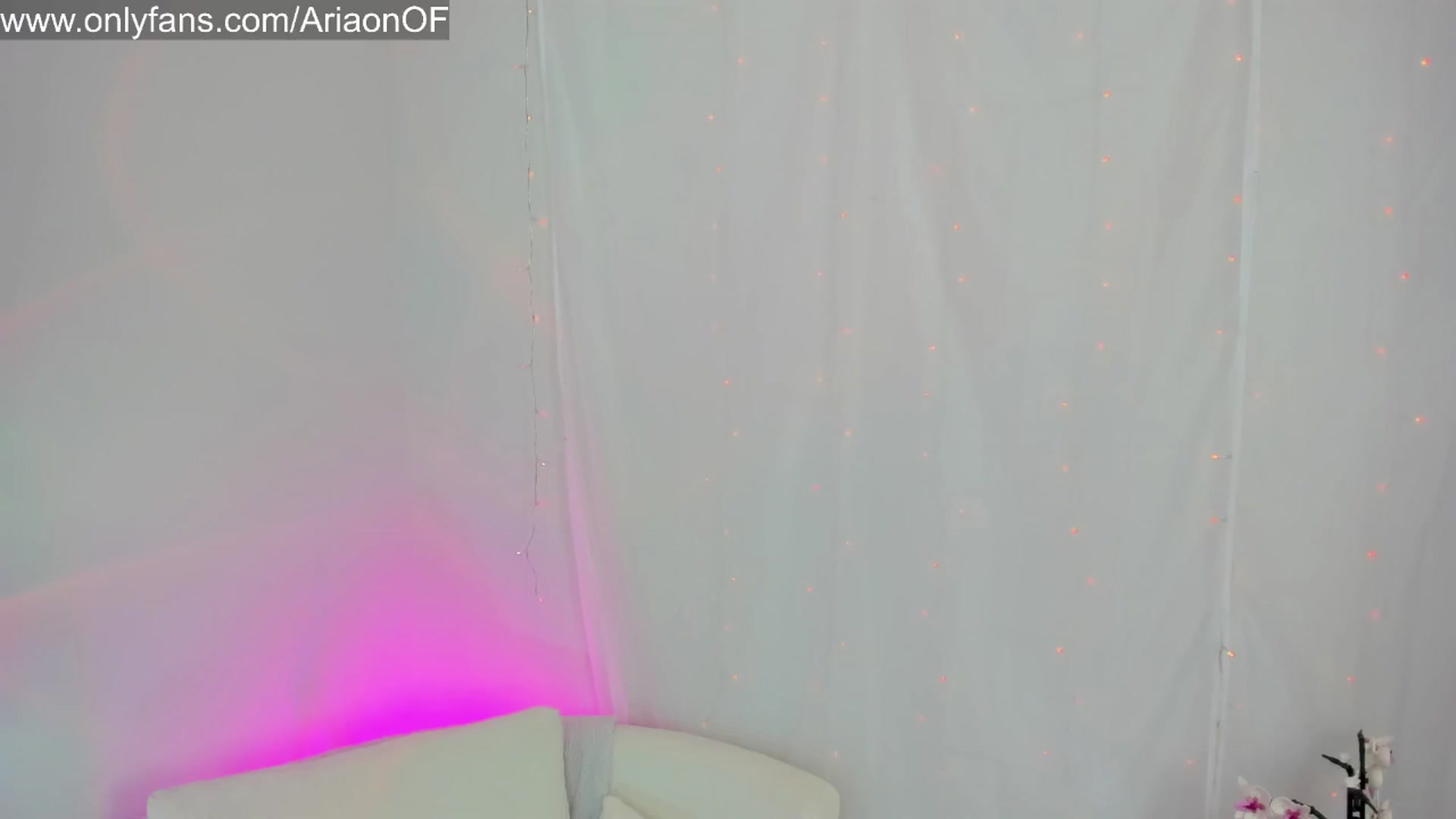 Gallery image thumbnail from ARIAllure's myfreecams stream on, 11/20/2025, 03:23 image 15 of 20