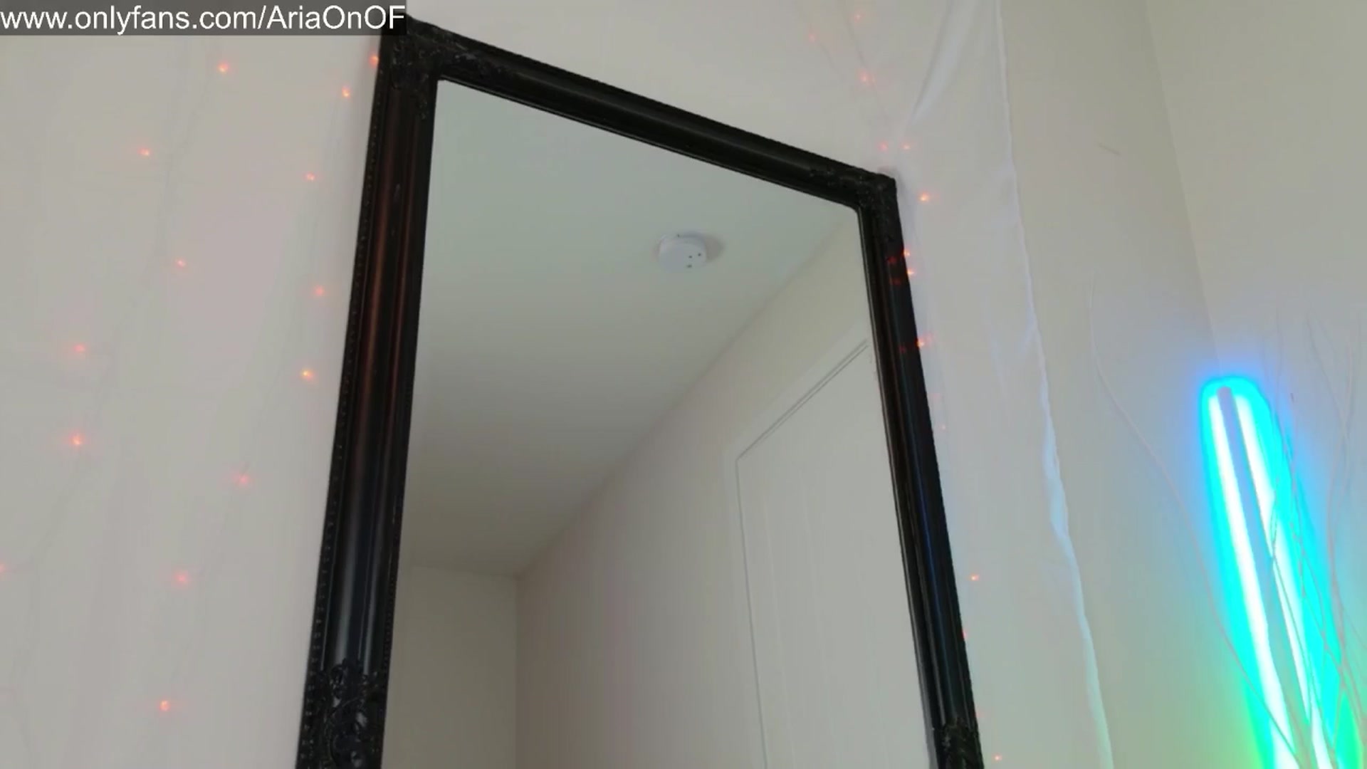Gallery image thumbnail from ARIAllure's myfreecams stream on, 12/08/2025, 03:59 image 20 of 20