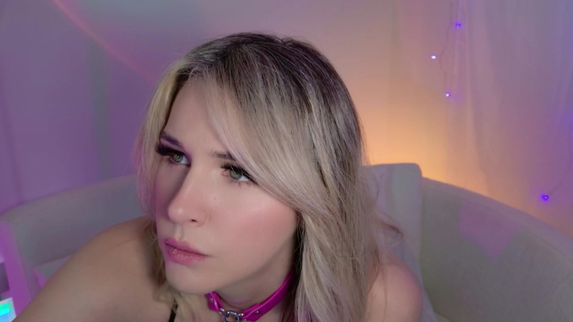 Gallery image thumbnail from ARIAllure's myfreecams stream on, 01/11/2026, 04:28 image 19 of 20