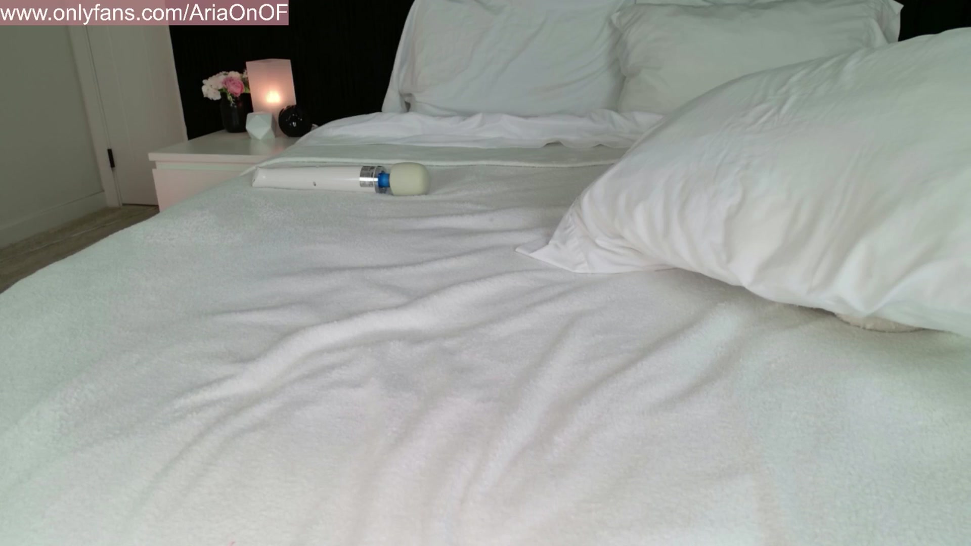 Gallery image thumbnail from ARIAllure's myfreecams stream on, 02/04/2026, 04:27 image 9 of 20