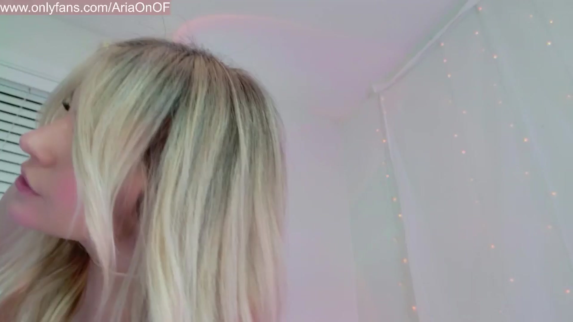 Gallery image thumbnail from ARIAllure's myfreecams stream on, 02/27/2026, 03:11 image 13 of 20