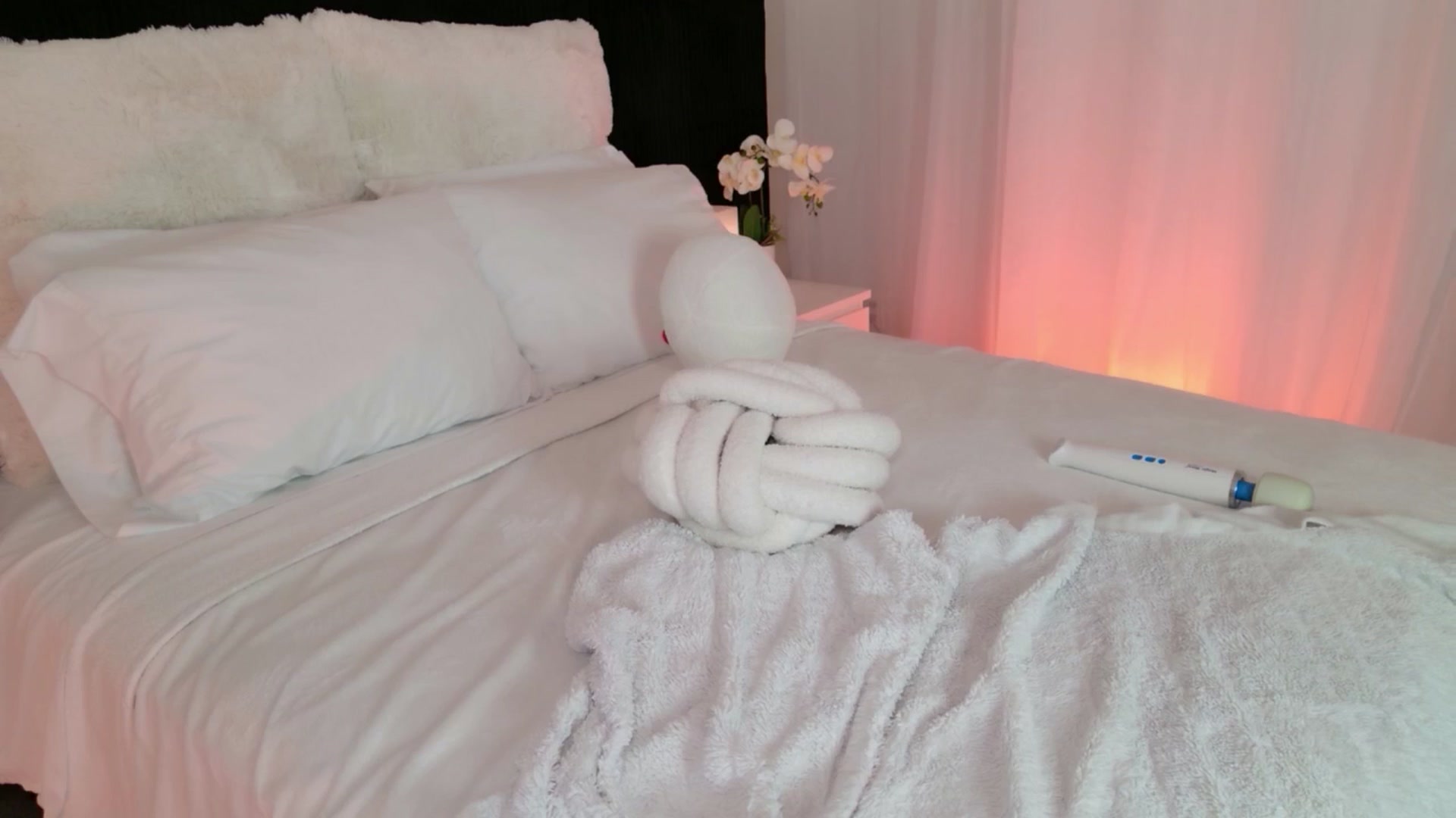 Gallery image thumbnail from ARIAllure's myfreecams stream on, 03/16/2026, 03:13 image 18 of 20