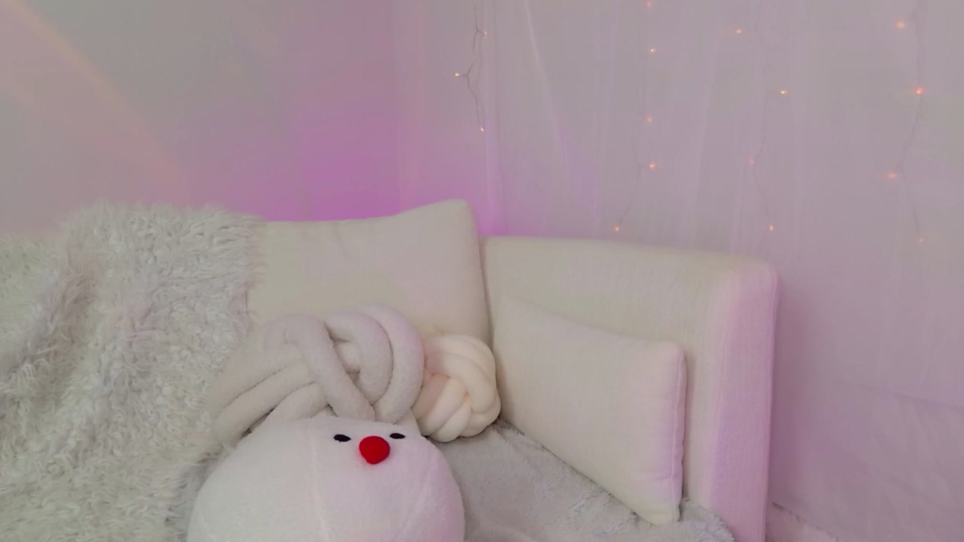 Gallery image thumbnail from ARIAllure's myfreecams stream on, 03/23/2026, 01:11 image 16 of 20