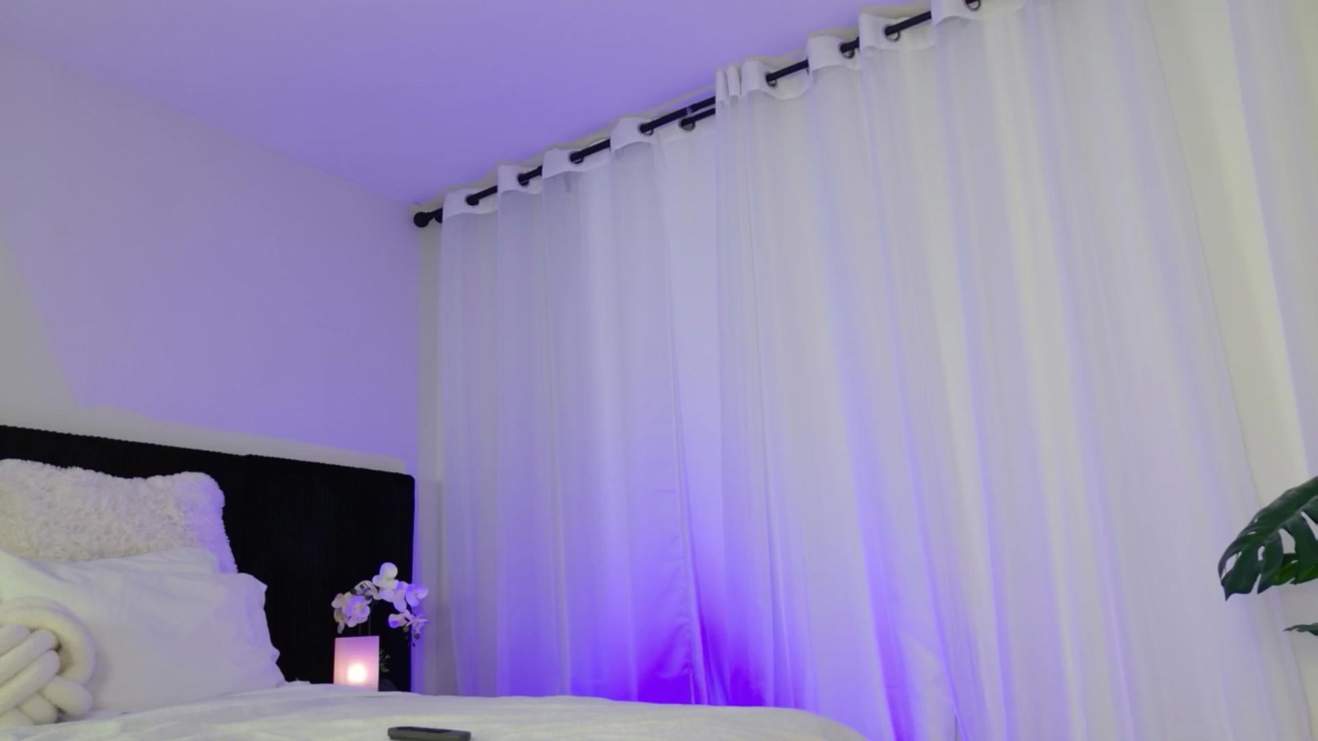 Gallery image thumbnail from ARIAllure's myfreecams stream on, 03/28/2026, 03:11 image 12 of 20