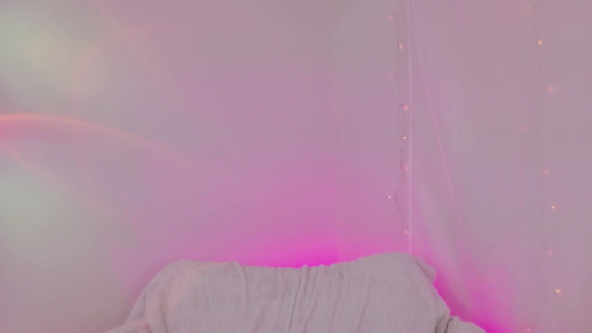 Gallery image thumbnail from ARIAllure's myfreecams stream on, 04/13/2026, 01:50 image 2 of 20