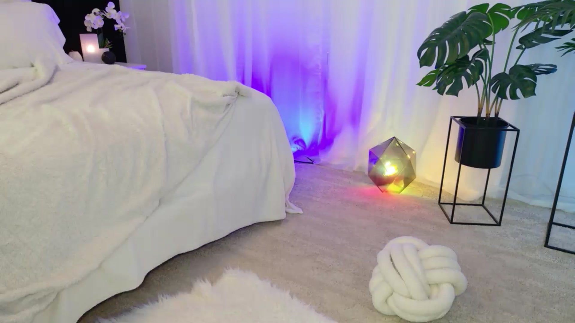 Gallery image thumbnail from ARIAllure's myfreecams stream on, 06/06/2026, 01:36 image 17 of 20