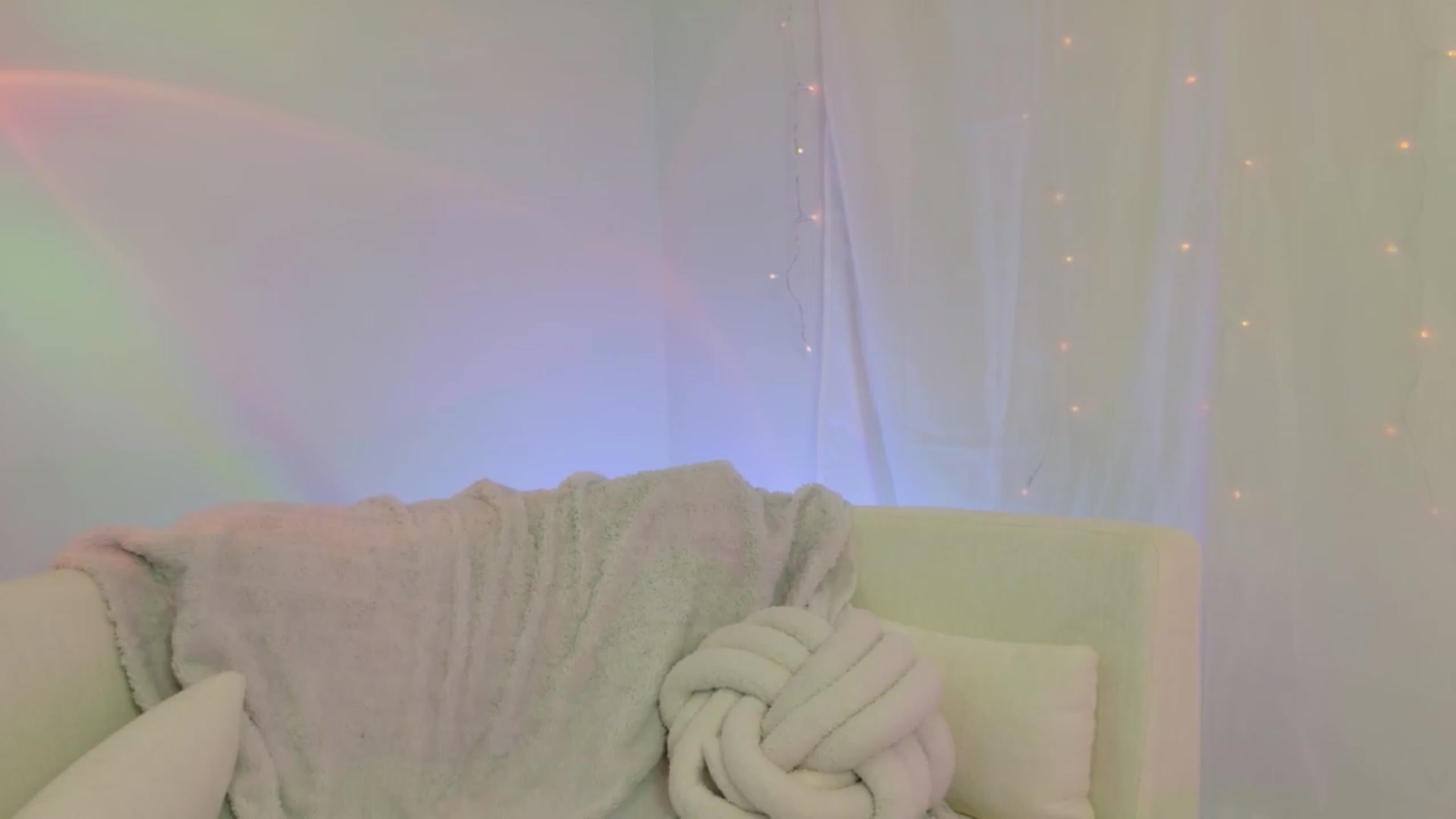 Gallery image thumbnail from ARIAllure's myfreecams stream on, 06/07/2026, 02:10 image 15 of 20