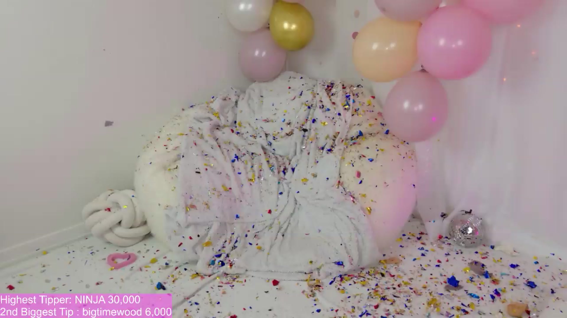 Gallery image thumbnail from ARIAllure's myfreecams stream on, 06/10/2026, 05:52 image 9 of 20